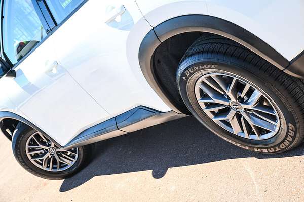 2024 Nissan X-TRAIL ST T33