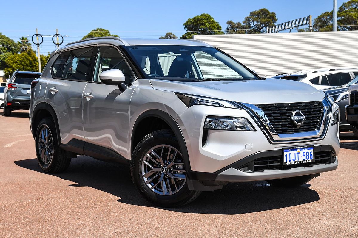 2024 Nissan X-TRAIL ST T33