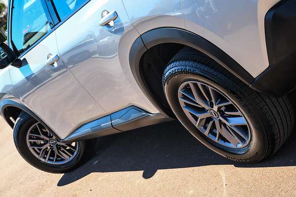 2024 Nissan X-TRAIL ST T33