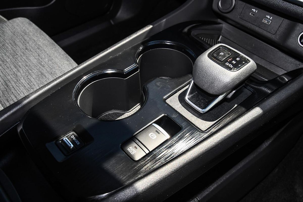 2024 Nissan X-TRAIL ST T33