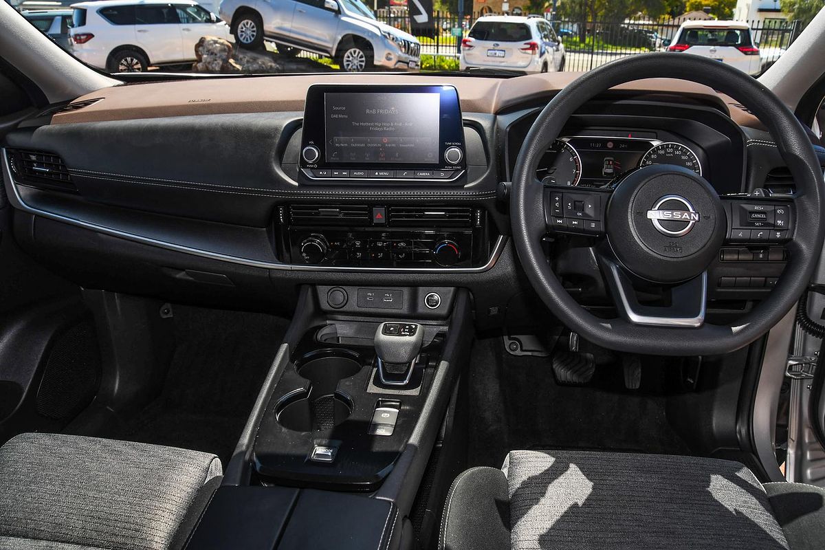 2024 Nissan X-TRAIL ST T33
