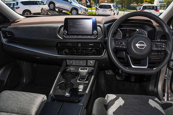 2024 Nissan X-TRAIL ST T33