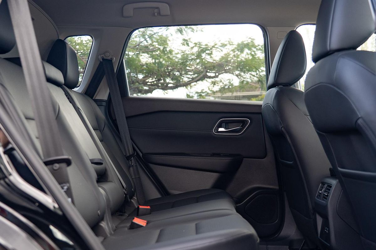 2025 Nissan X-TRAIL ST-L e-POWER T33
