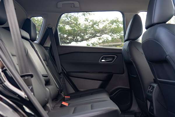 2025 Nissan X-TRAIL ST-L e-POWER T33