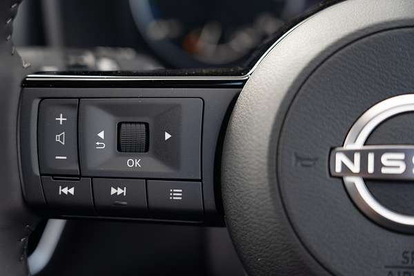 2025 Nissan X-TRAIL ST-L e-POWER T33