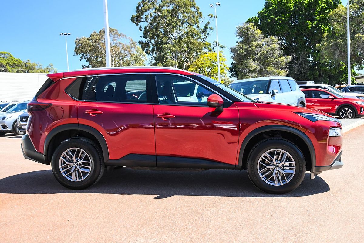 2024 Nissan X-TRAIL ST T33