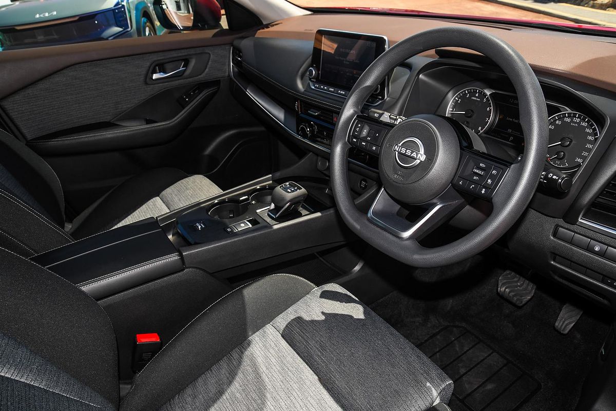 2024 Nissan X-TRAIL ST T33