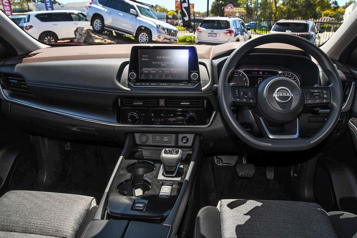 2024 Nissan X-TRAIL ST T33