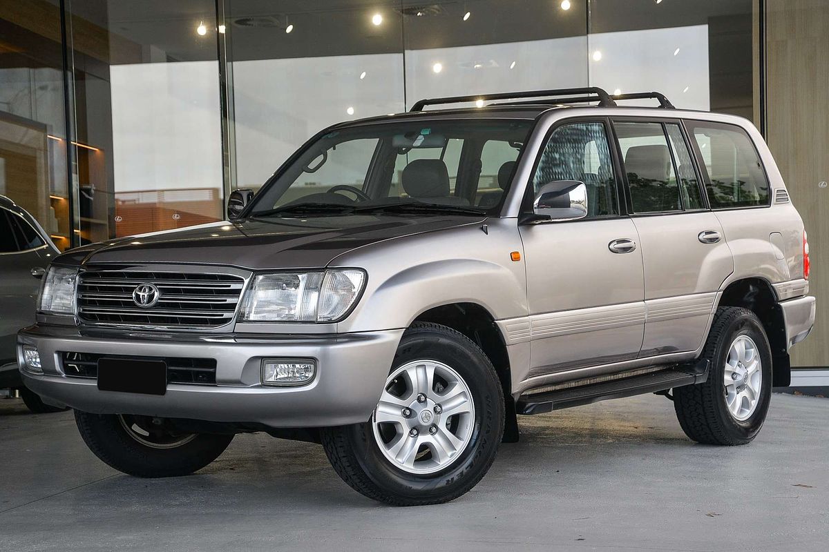 2005 Toyota Landcruiser Sahara UZJ100R
