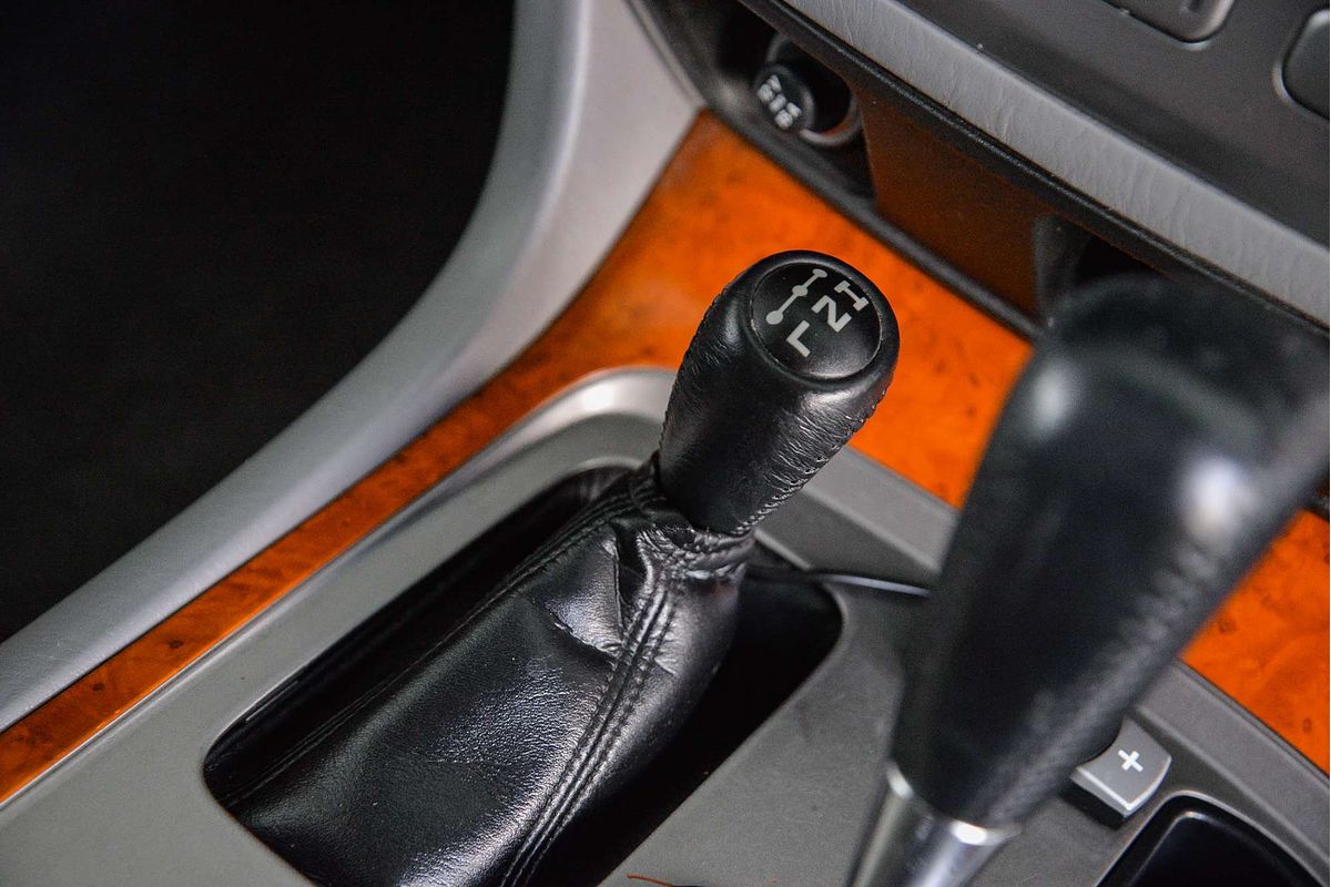 2005 Toyota Landcruiser Sahara UZJ100R