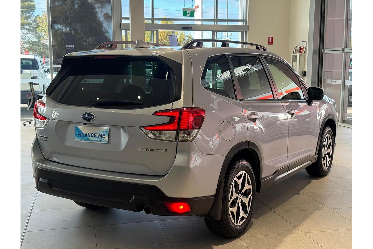 2023 Subaru Forester 2.5i 50 Years Edition S5