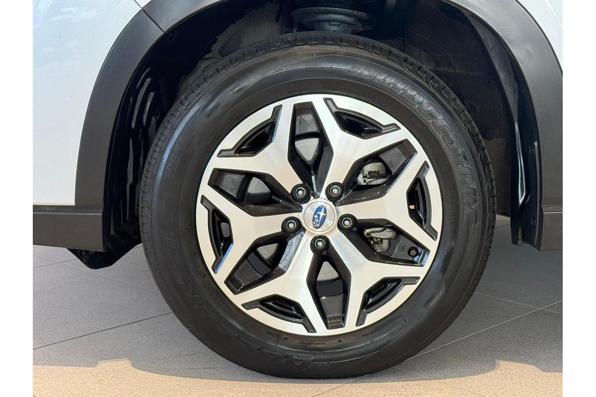 2023 Subaru Forester 2.5i 50 Years Edition S5