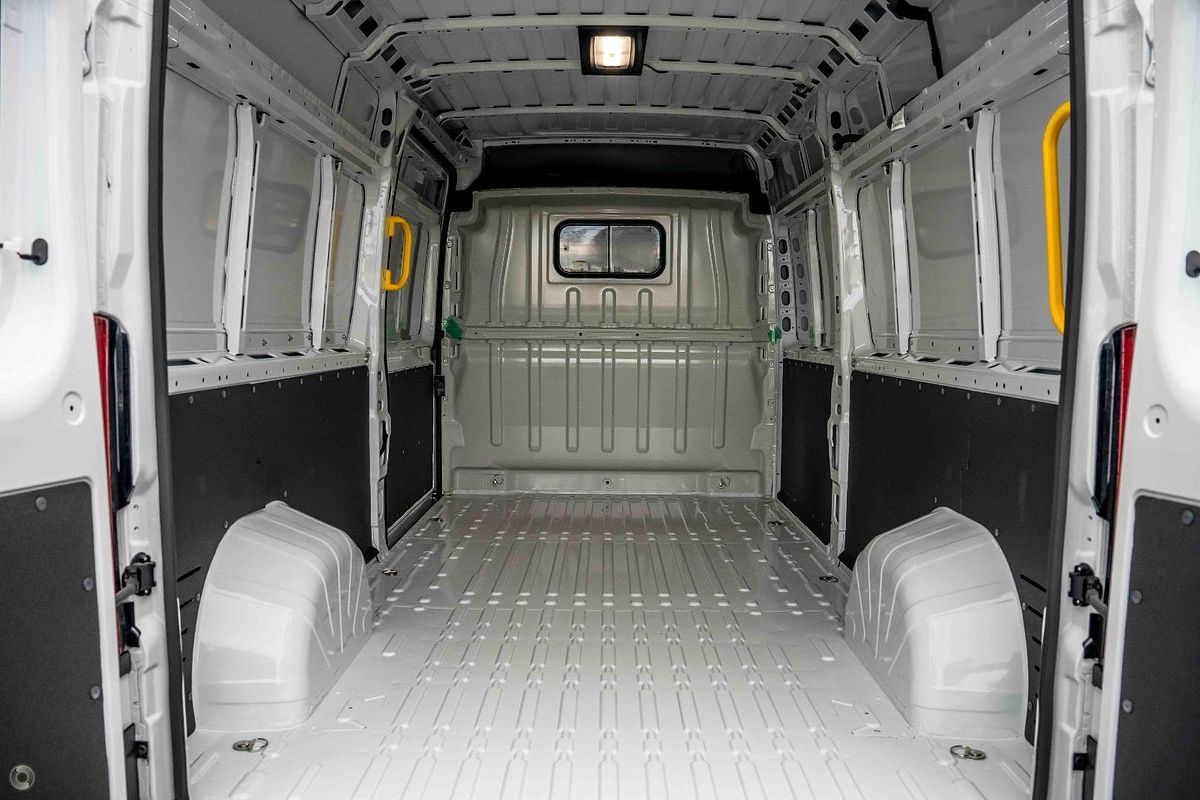 2024 Fiat Ducato Series 9 LWB Mid Roof