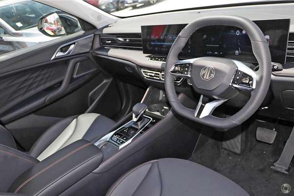 2025 MG HS Super Hybrid Essence AS33P