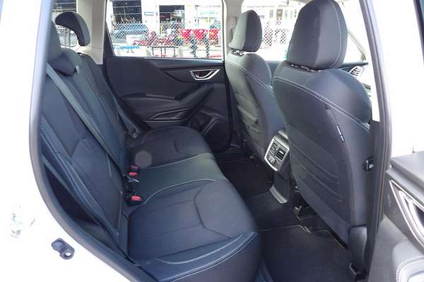 2022 Subaru Forester 2.5i S5