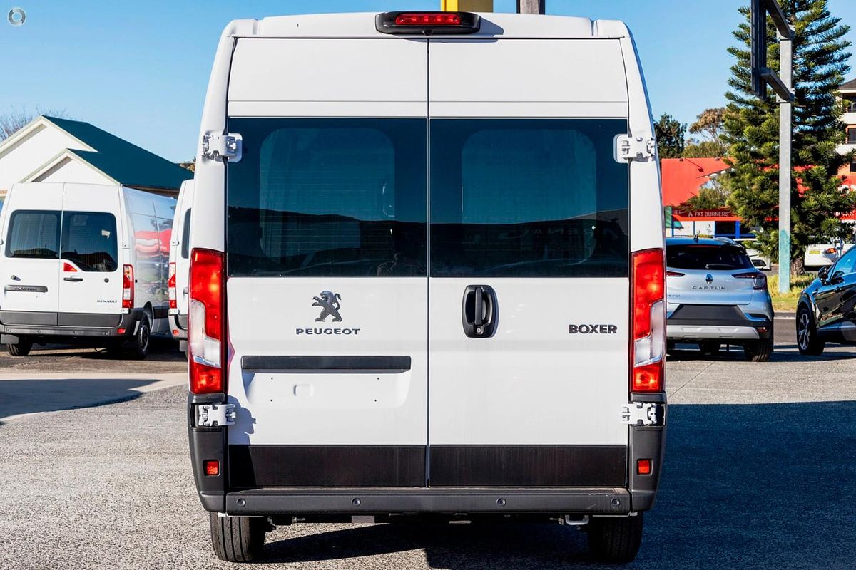 2024 Peugeot Boxer Pro X250 LWB Mid Roof