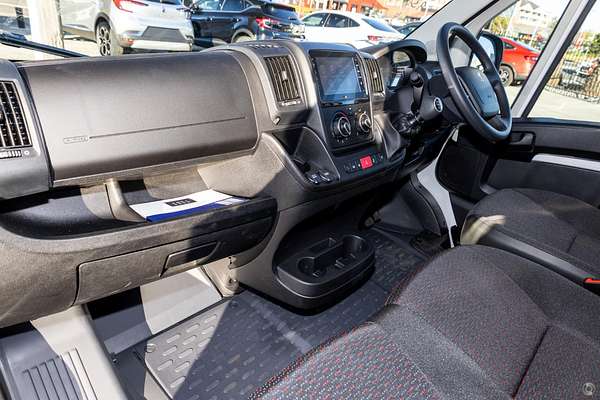 2024 Peugeot Boxer Pro X250 LWB Mid Roof