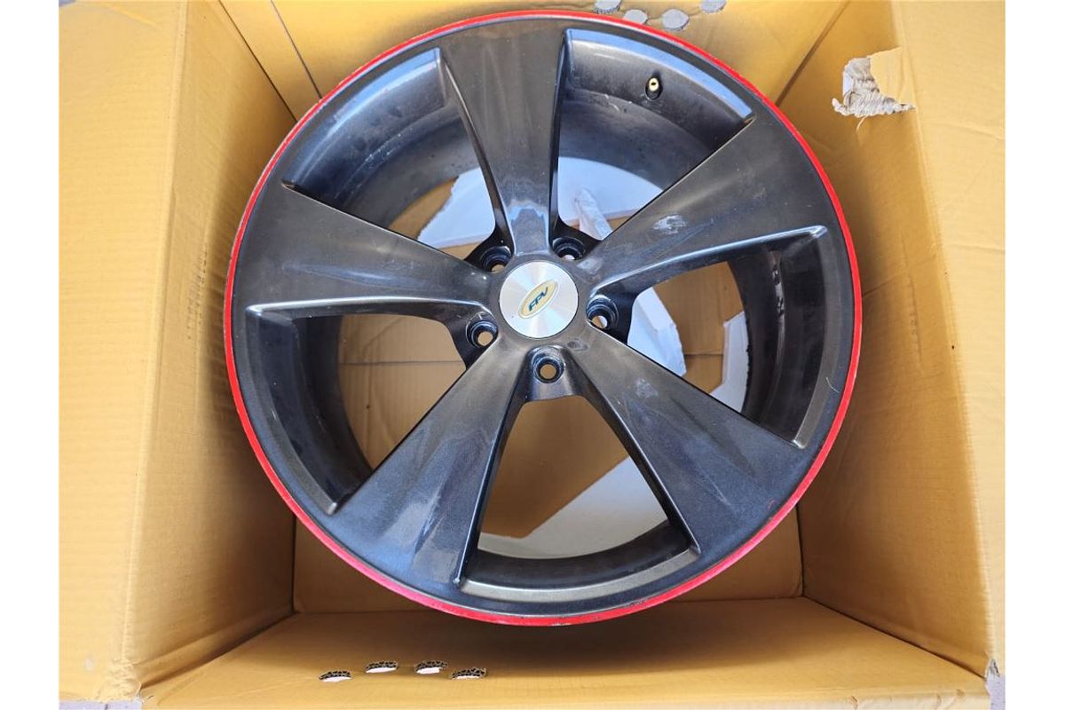 FPV FG F6 4.0L T6 TURBO MPFI 6 SP AUTO SEQ SPORTSHIFT 4D SEDAN 