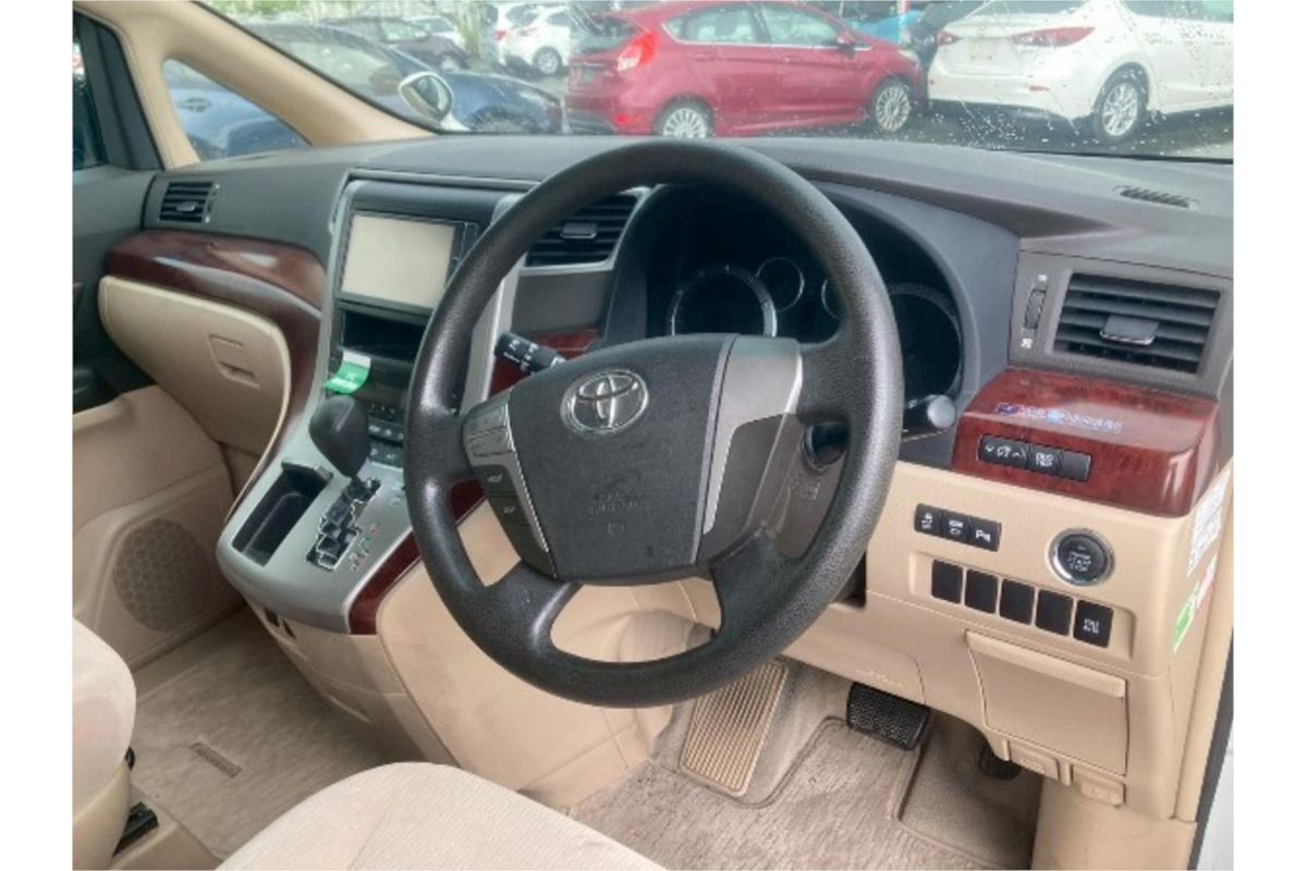 2011 Toyota Alphard Welcab