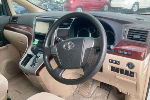 2011 Toyota Alphard Welcab