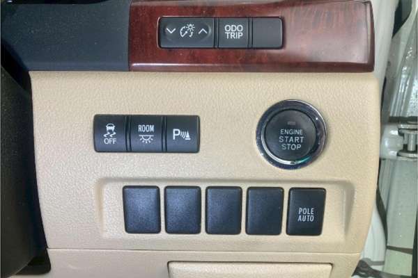 2011 Toyota Alphard Welcab