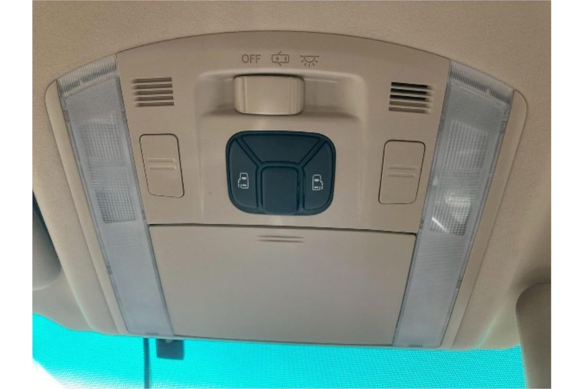 2011 Toyota Alphard Welcab