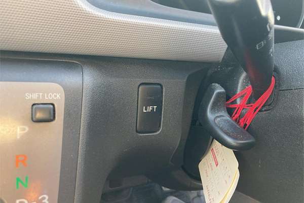 2007 Toyota Hiace Welcab