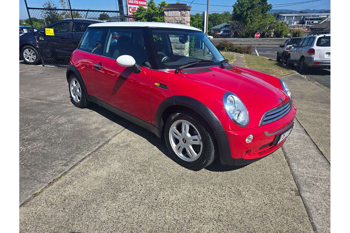 2004 MINI Hatch Cooper R50