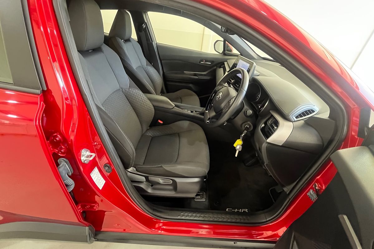 2020 Toyota C-HR NGX10R