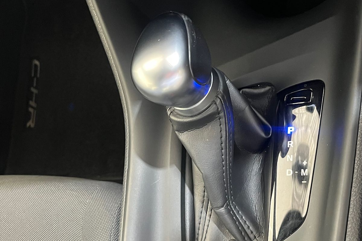 2020 Toyota C-HR NGX10R