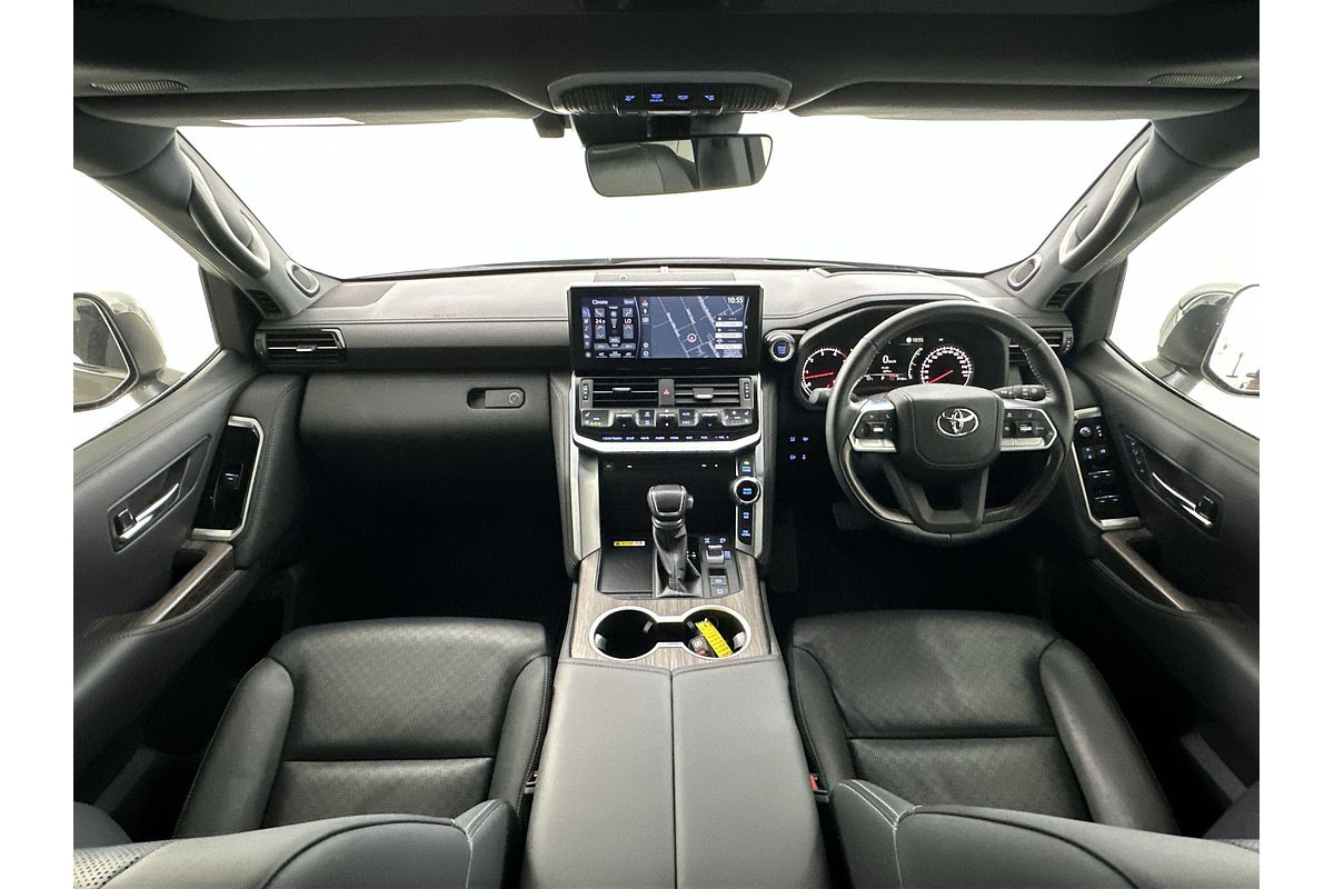 2024 Toyota Landcruiser Sahara FJA300R