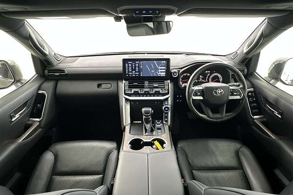 2024 Toyota Landcruiser Sahara FJA300R