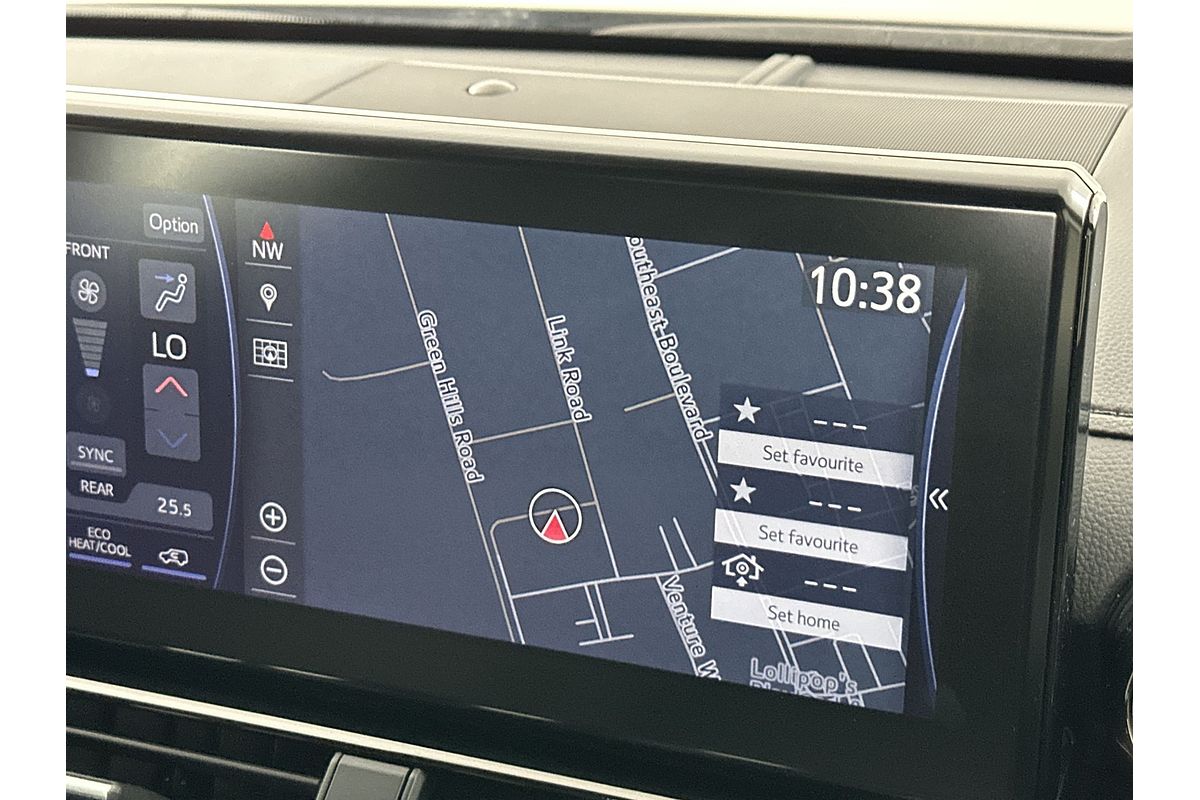 2024 Toyota Landcruiser Sahara FJA300R