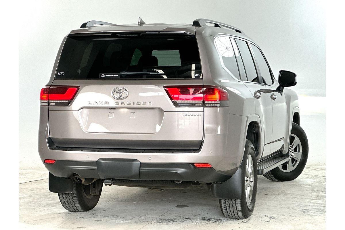 2024 Toyota Landcruiser Sahara FJA300R