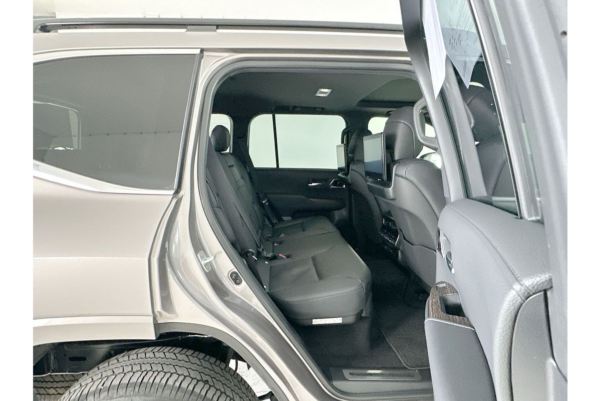 2024 Toyota Landcruiser Sahara FJA300R