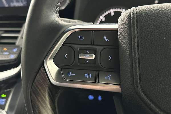 2024 Toyota Landcruiser Sahara FJA300R