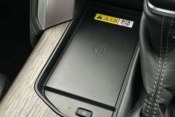 2024 Toyota Landcruiser Sahara FJA300R