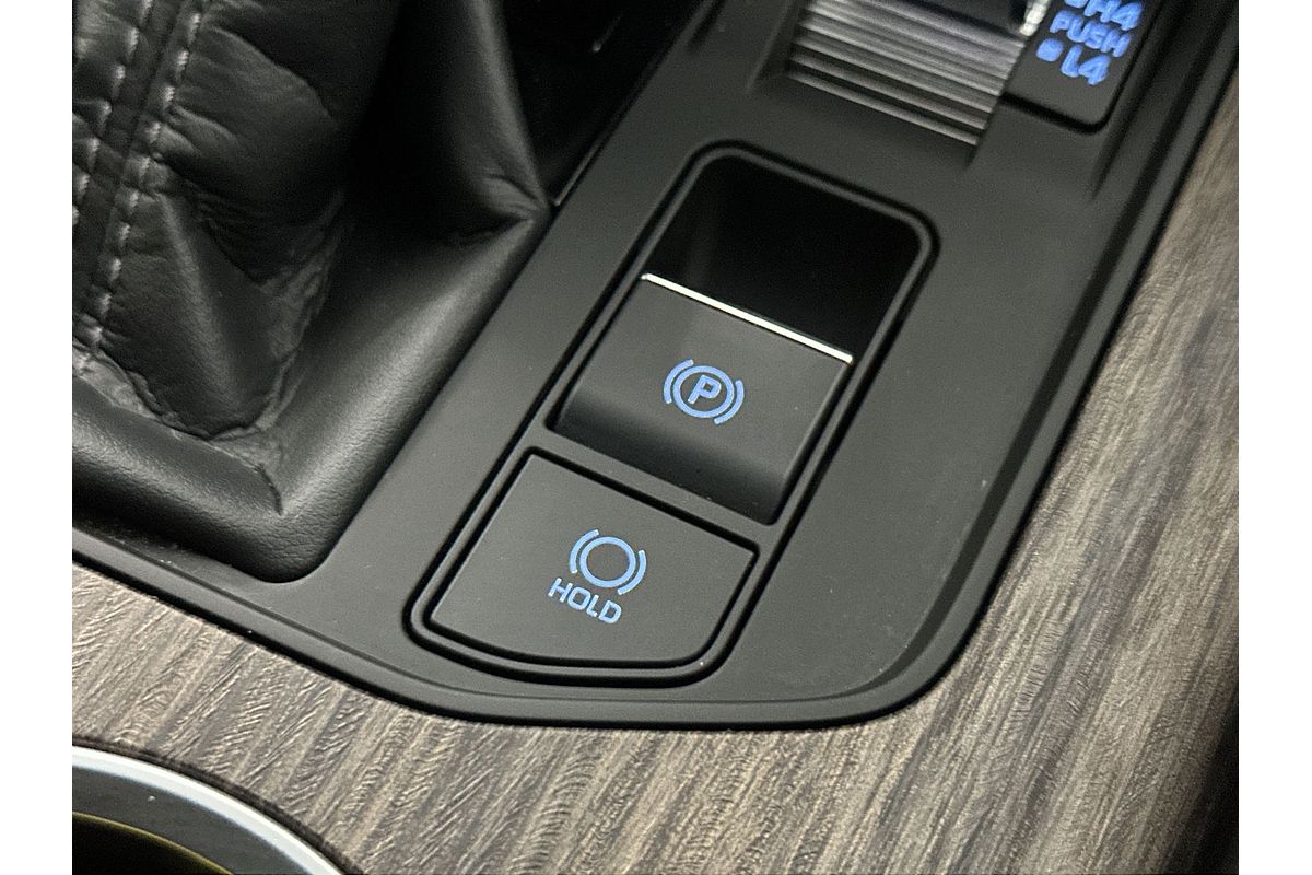 2024 Toyota Landcruiser Sahara FJA300R