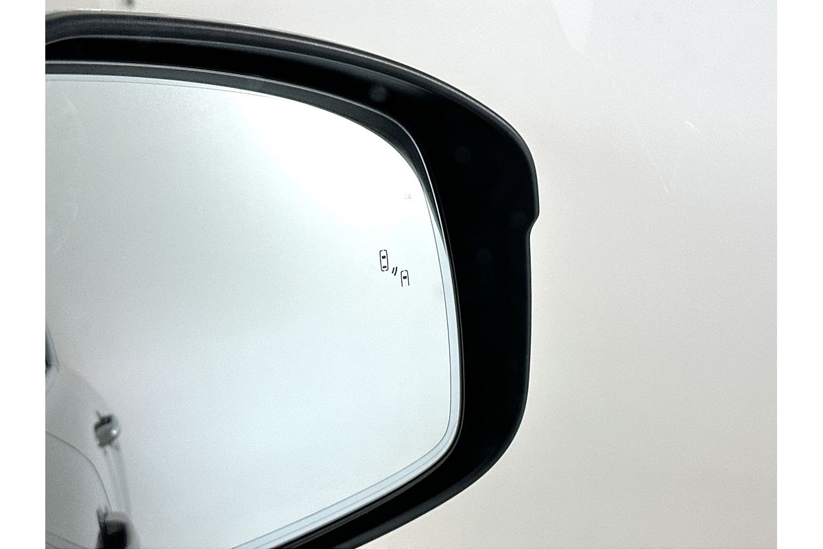 2024 Toyota Landcruiser Sahara FJA300R