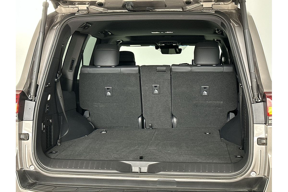 2024 Toyota Landcruiser Sahara FJA300R