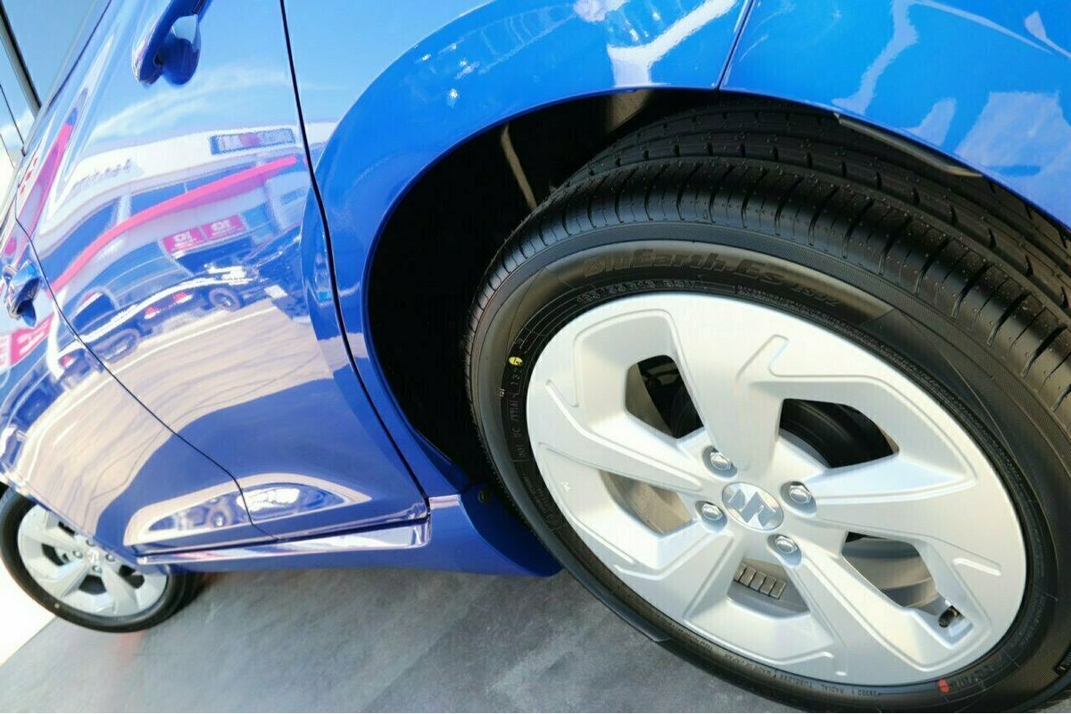2024 Suzuki Swift Hybrid UZ
