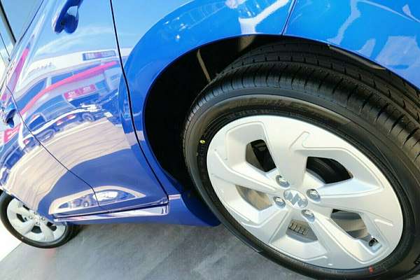 2024 Suzuki Swift Hybrid UZ
