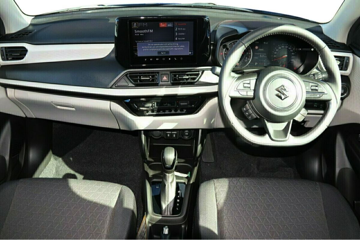 2024 Suzuki Swift Hybrid UZ