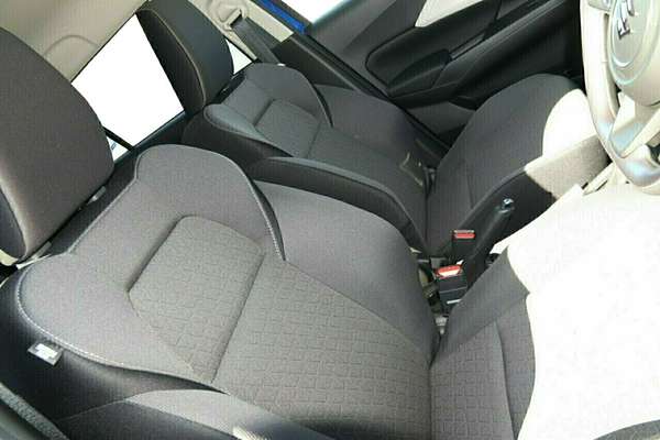 2024 Suzuki Swift Hybrid UZ