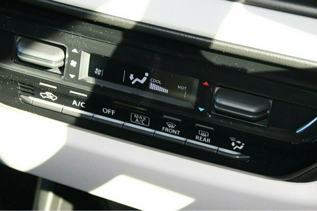 2024 Suzuki Swift Hybrid UZ