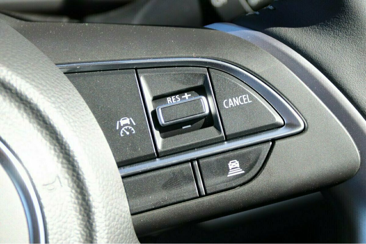 2024 Suzuki Swift Hybrid UZ