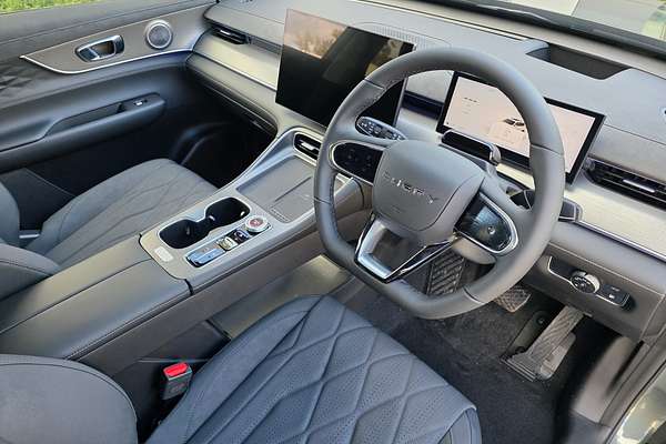 2025 Chery Tiggo 8 Super Hybrid Ultimate T31