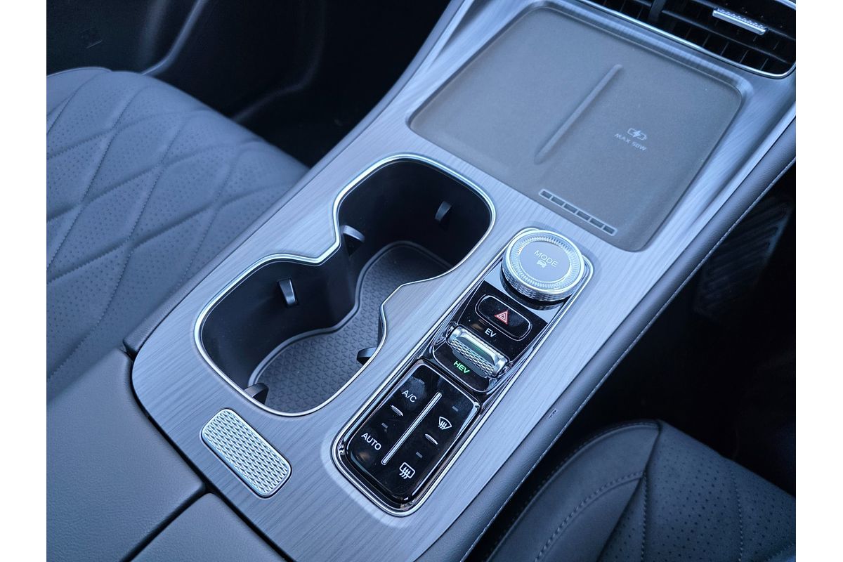 2025 Chery Tiggo 8 Super Hybrid Ultimate T31