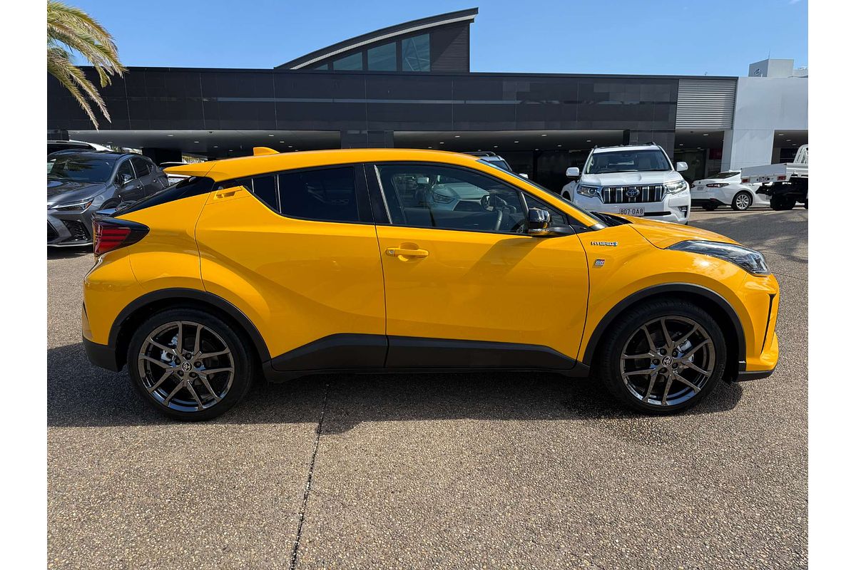 2022 Toyota C-HR GR Sport ZYX10R