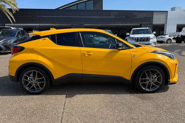 2022 Toyota C-HR GR Sport ZYX10R